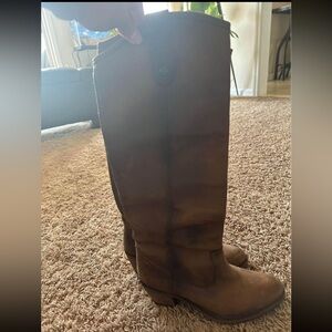 Women’s Frye brown distressed boots size 5